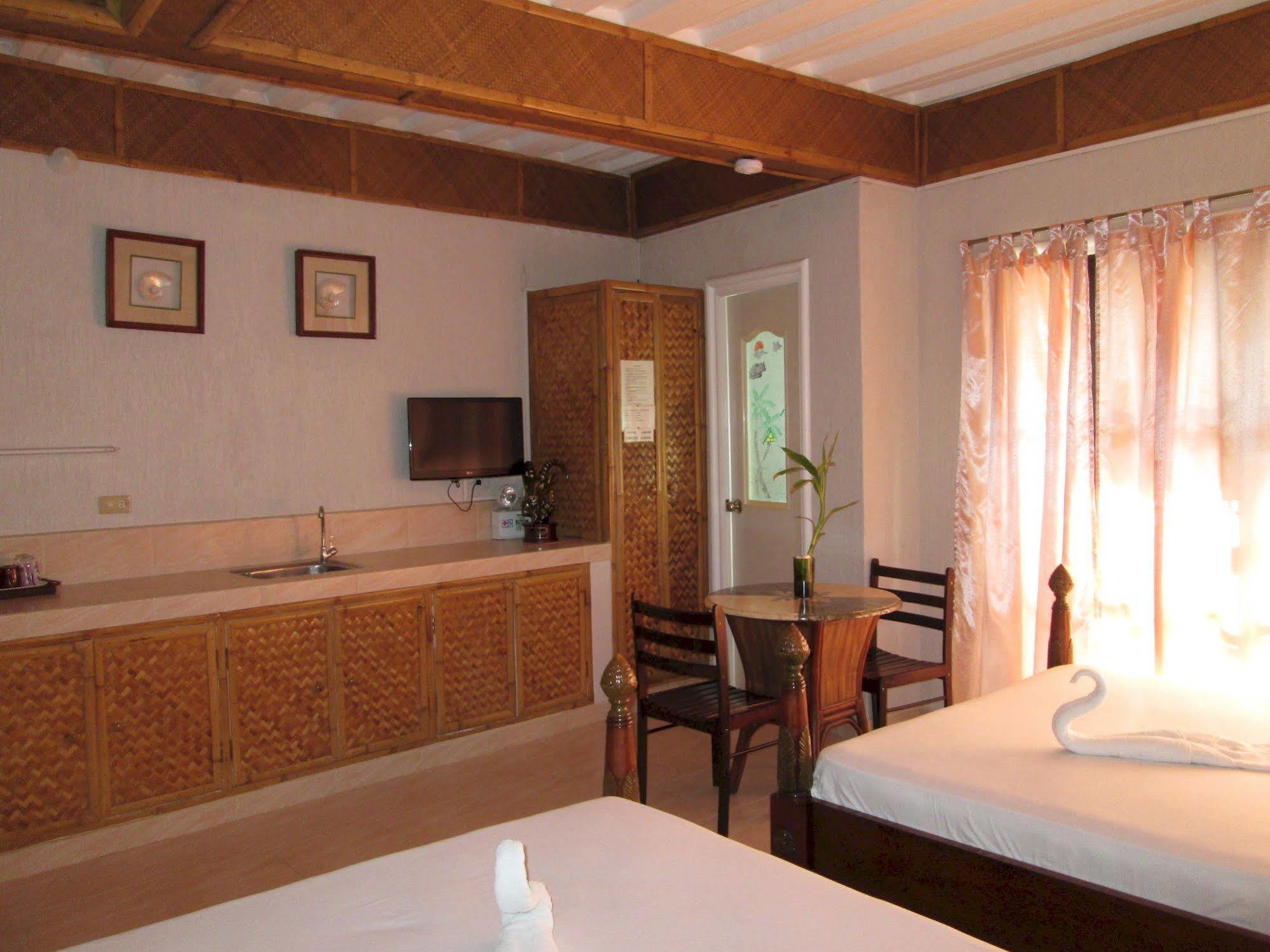 Amigos Beach Resort Balabag  Ngoại thất bức ảnh